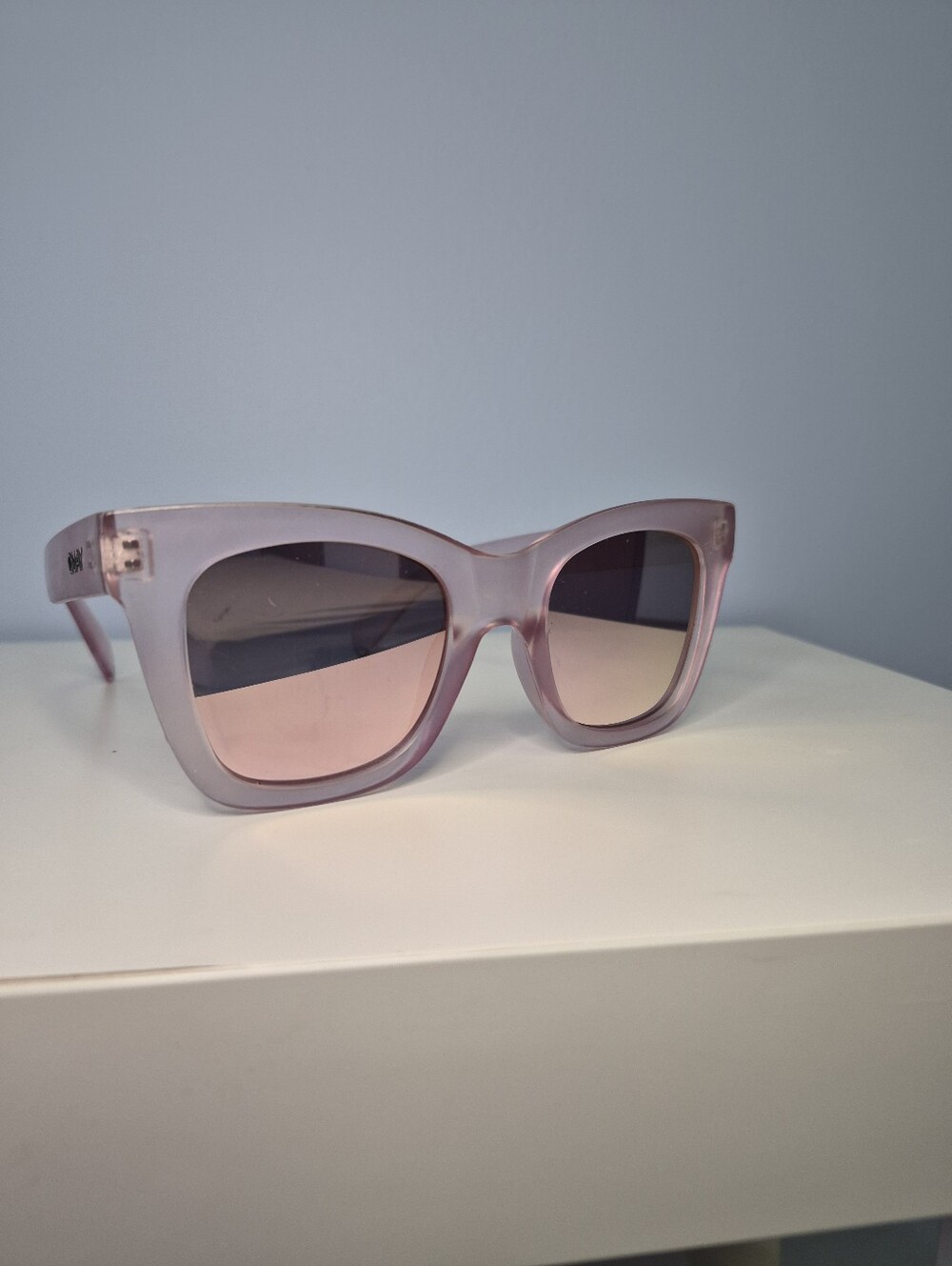 Quay Pink Mirror Sunglasses, Like New!